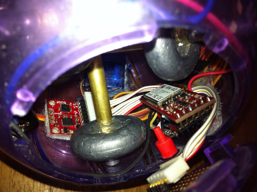 Internal view showing accelerometer/gyroscope (left), Bluetooth and Arduino microcontroller (right)
